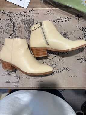 Thursday Boot Company - Downtown Bootie in Cream